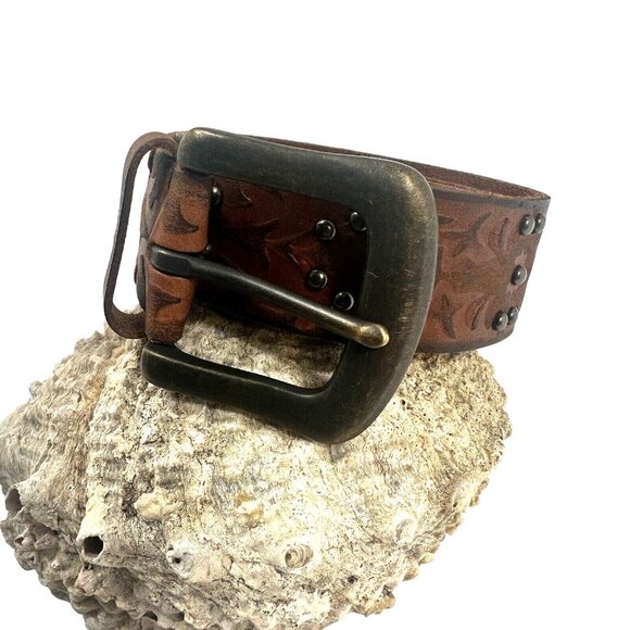 Levi Straus Signature Belt Women Size Large Brown Leather Buckle Studs 34 in - Picture 1 of 10